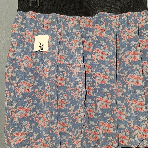 Forever 21 Elastic Waist Skirt Size M - Picture 8 of 11